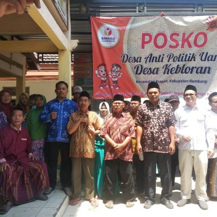 Deklarasi desa Anti Politik Uang Desa Kebloran Kec. Kragan oleh Bawaslu Kab. Rembang